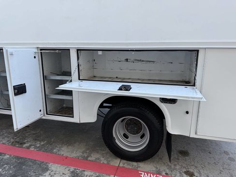 Used 2017 Ford F350 XL w/ XL Value Package image 27