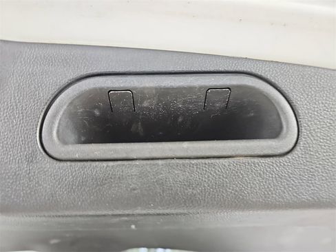 Used 2019 Buick Encore Sport Touring image 13