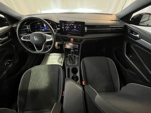 Certified 2025 Volkswagen Jetta Sport FWD image 14