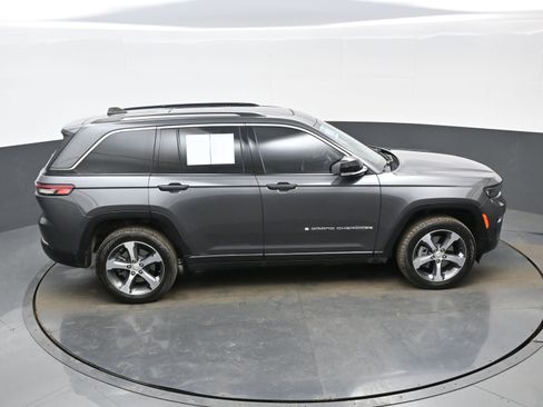 Used 2022 Jeep Grand Cherokee Limited 4xe w/ Luxury Tech Group II image 38