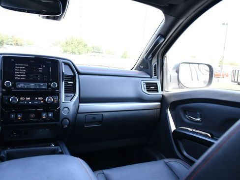 Used 2021 Nissan Titan PRO-4X w/ Pro-4x Convenience Package AWD/4WD image 22