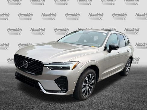 Certified 2025 Volvo XC60 B5 Plus AWD/4WD image 7