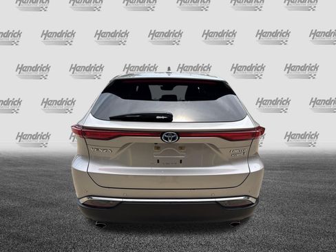 Used 2021 Toyota Venza Limited w/ Carpet Mat Package (TMS) AWD/4WD image 9