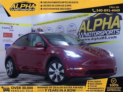 Used 2023 Tesla Model Y Long Range AWD/4WD image 1