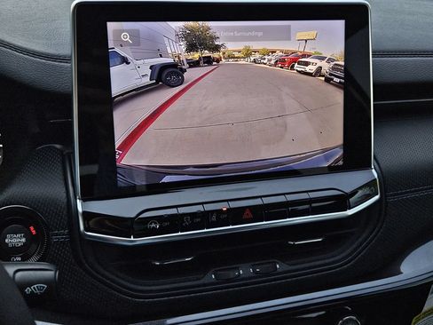 New 2026 Jeep Compass Latitude AWD/4WD image 18
