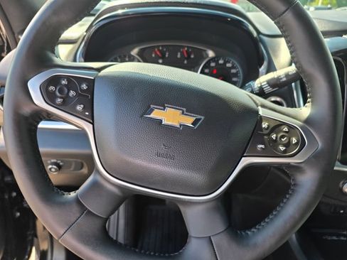 Used 2022 Chevrolet Traverse LT AWD/4WD image 32