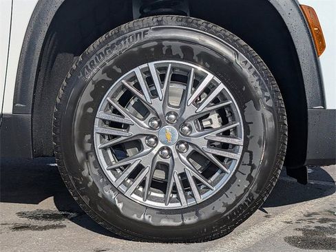 New 2026 Chevrolet Traverse LT image 6