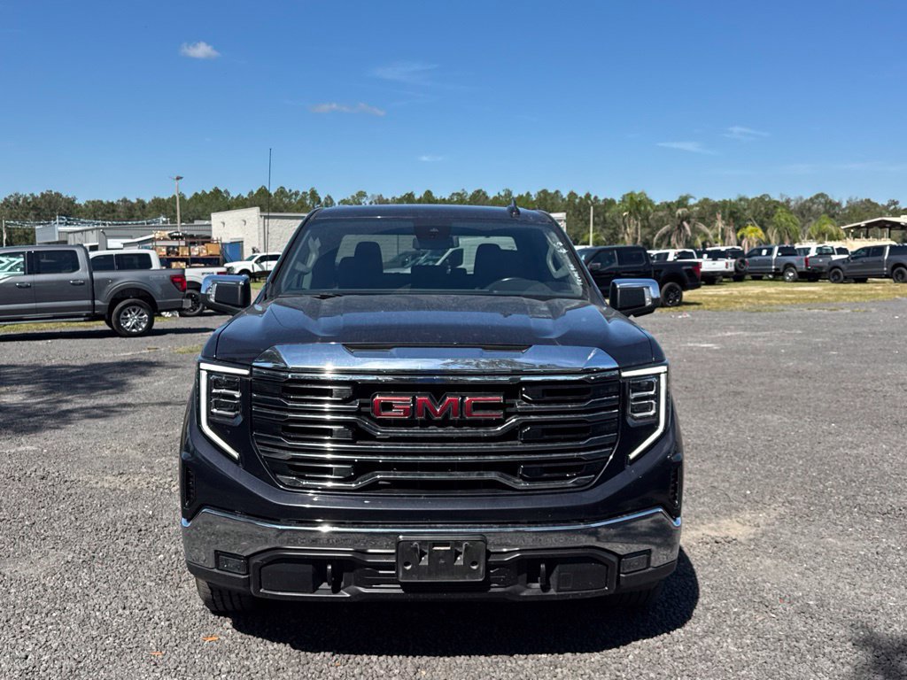 Used 2025 GMC Sierra 1500 SLT AWD/4WD image 8