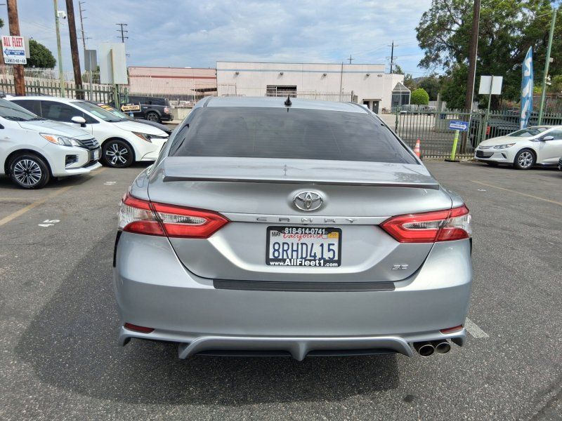 Used 2020 Toyota Camry SE FWD image 5