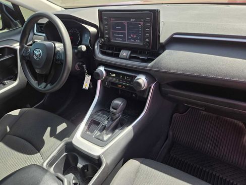 Used 2019 Toyota RAV4 LE w/ All Weather Liner Package FWD image 10