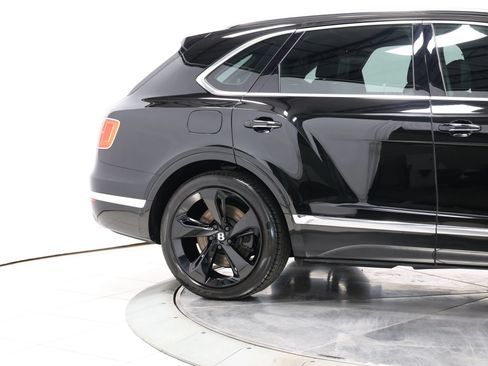 Used 2020 Bentley Bentayga Plug-In Hybrid AWD/4WD image 77