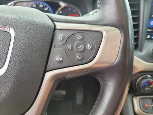 Used 2022 GMC Acadia Denali AWD/4WD image 32