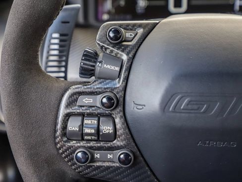 Used 2017 Ford GT RWD image 72