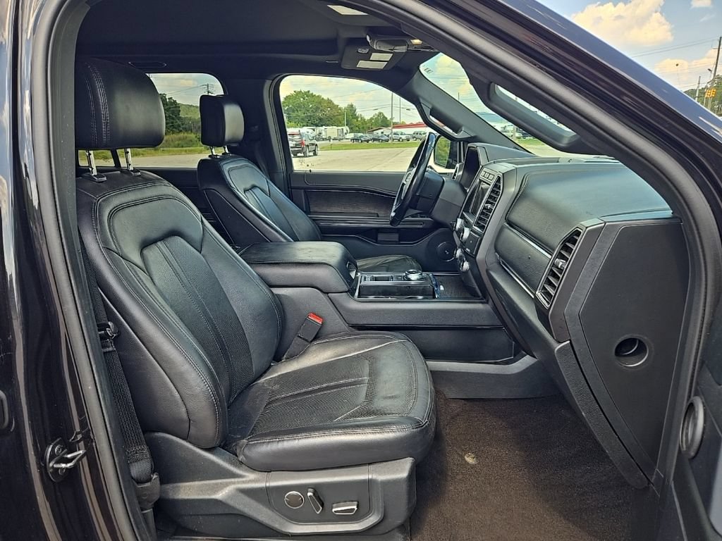 Used 2020 Ford Expedition Limited RWD image 21