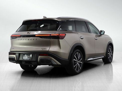 Used 2024 INFINITI QX60 Sensory image 5