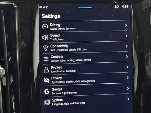 Used 2023 Volvo XC60 B5 Plus image 32