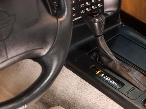 Used 1996 Chevrolet Corvette Convertible RWD image 14