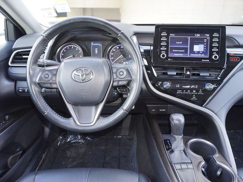 Certified 2022 Toyota Camry SE image 11