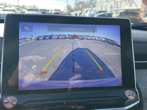 Used 2024 Jeep Compass Latitude image 28