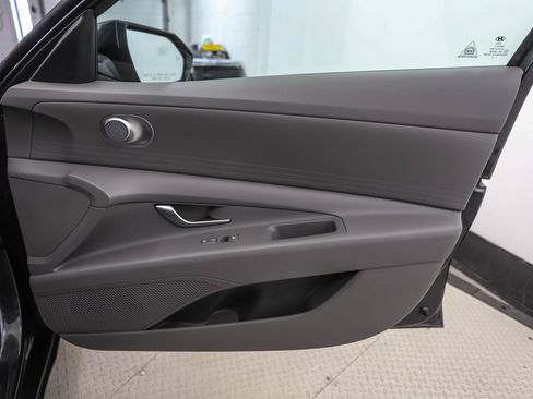Used 2023 Hyundai Elantra SEL FWD image 28
