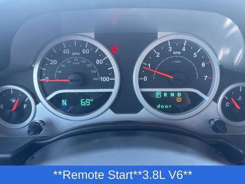 Used 2008 Jeep Wrangler Unlimited Sahara AWD/4WD image 7