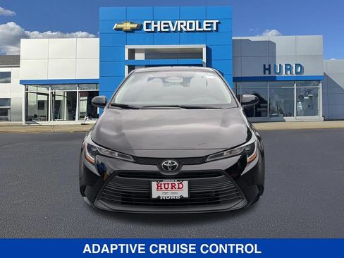 Used 2025 Toyota Corolla LE w/ LE Premium Package FWD image 9