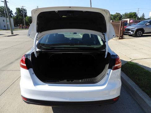 Used 2016 Ford Focus SE FWD image 22