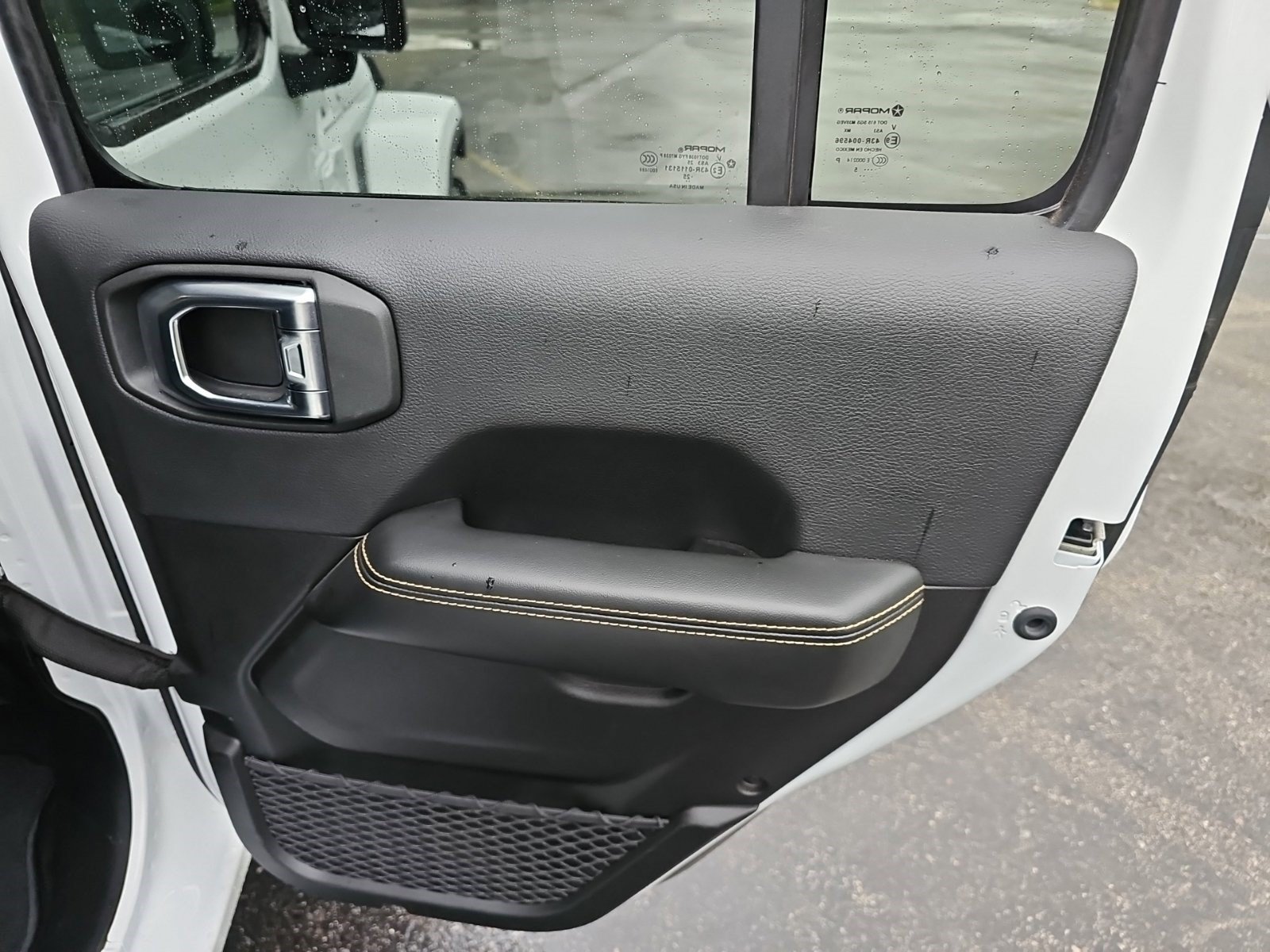 Used 2025 Jeep Wrangler Unlimited Sahara AWD/4WD image 16