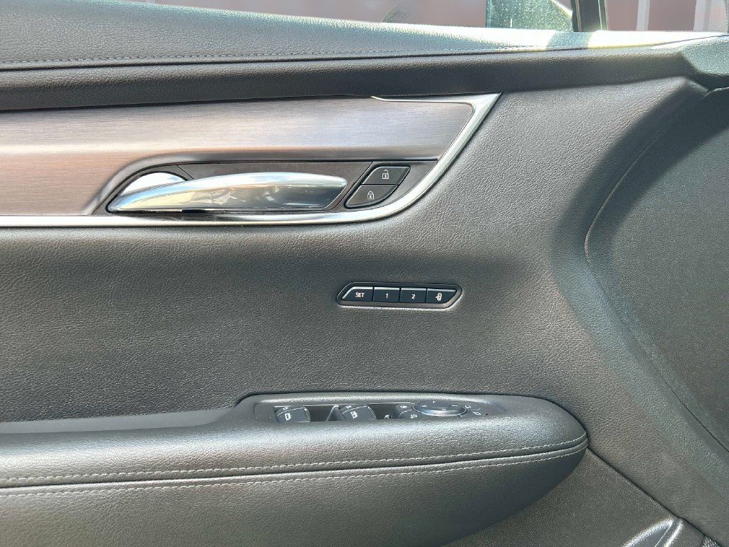 Used 2023 Cadillac XT6 Luxury AWD/4WD image 22