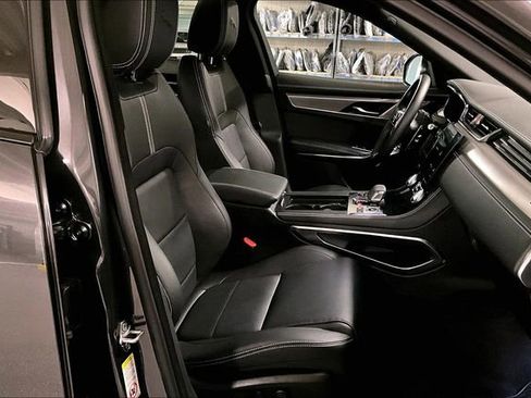 Certified 2024 Jaguar F-PACE R-Dynamic S image 6