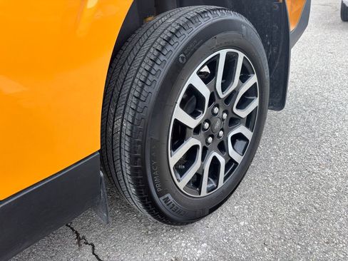 Used 2023 Ford Maverick Lariat w/ Lariat Luxury Package image 14