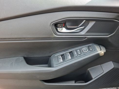 Used 2025 Honda Accord SE image 12