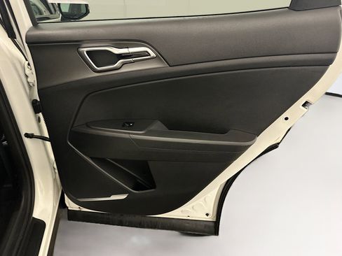 Used 2026 Kia Sportage S image 30