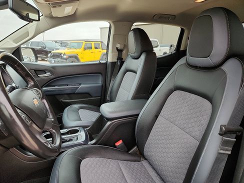 Used 2016 Chevrolet Colorado Z71 image 12