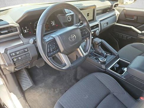 Used 2025 Toyota 4Runner SR5 AWD/4WD image 12