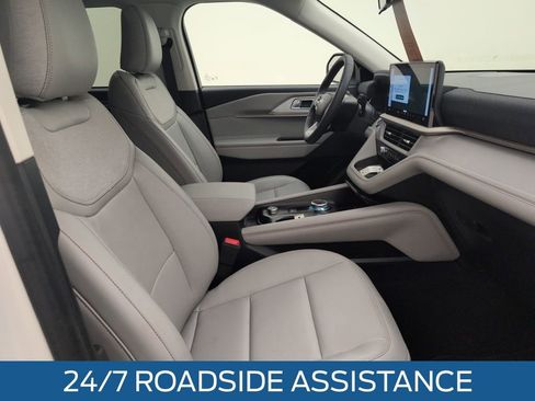 Used 2025 Ford Explorer Active w/ Active Comfort Package image 14