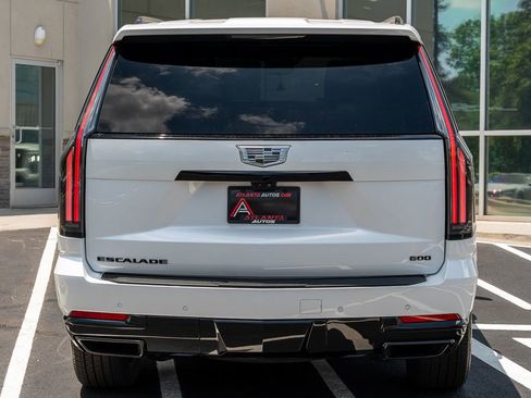Used 2025 Cadillac Escalade ESV Sport w/ LPO, ONYX Package AWD/4WD image 13