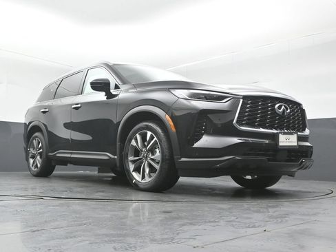 Certified 2025 INFINITI QX60 Luxe image 40