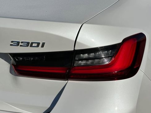 Used 2025 BMW 330i Sedan image 32