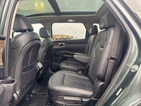 Used 2022 Kia Sorento SX Prestige image 21