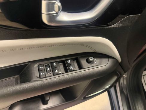 Used 2024 Jeep Compass Limited w/ Sun and Sound Group AWD/4WD image 21