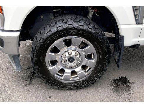 Used 2025 Ford F350 King Ranch w/ Chrome Package image 10