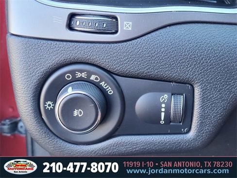 Used 2019 Jeep Cherokee Latitude w/ Popular Appearance Group image 22