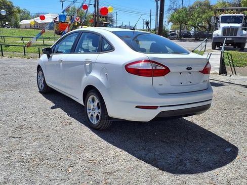 Used 2016 Ford Fiesta SE FWD image 5