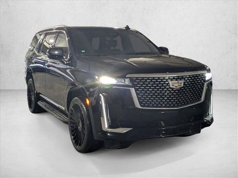 Used 2022 Cadillac Escalade Premium Luxury image 3