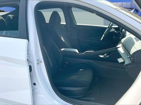 Certified 2026 Hyundai Elantra Sport FWD image 10