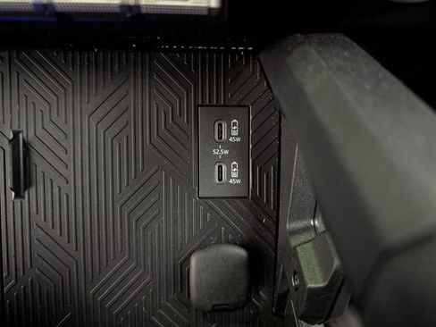 Used 2025 Toyota 4Runner TRD Off-Road AWD/4WD image 25