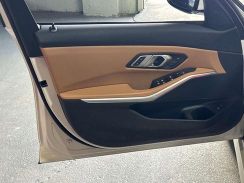 Used 2023 BMW 330i xDrive Sedan w/ Premium Package image 15