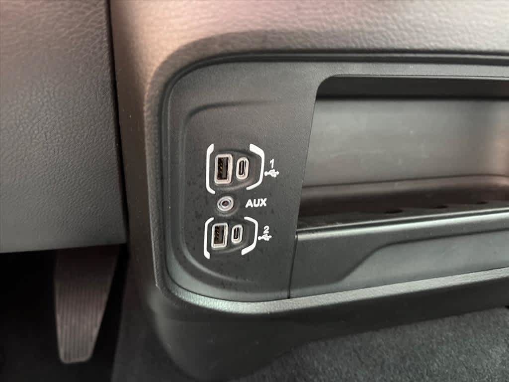 Used 2024 RAM 2500 Laramie AWD/4WD image 17
