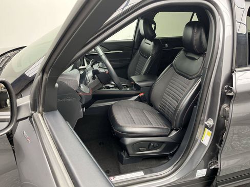 Certified 2025 Ford Explorer ST-Line AWD/4WD image 10